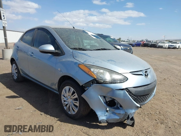 2013 Mazda 2 Sport z VIN JM1DE1KZ1D0162102, wystawiony jako IAAI lot #41752144 z przebiegiem 96 906 mil mil oraz . Historia ofert i sprzedaży dostępna na DreamBid. Obrazek 5.