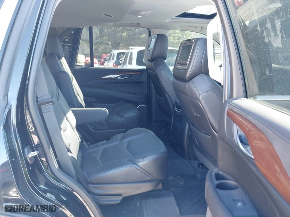 2018 Cadillac Escalade Luxury with VIN 1GYS4BKJ2JR213635, listed as a IAAI auction lot 41663754 with 65,991 mi miles. Bid and sale history available at carsss.com. Image 8.