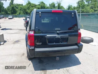 2008 Jeep Commander Sport z VIN 1J8HG48K08C132383, wystawiony jako IAAI lot #42600242 z przebiegiem 167 206 mil mil oraz . Historia ofert i sprzedaży dostępna na DreamBid. Obrazek 17.