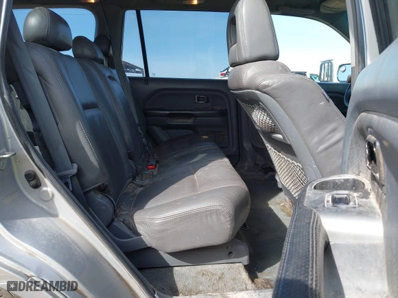 2004 Honda Pilot EX with VIN 2HKYF18514H503083, listed as a IAAI auction lot 41796369 with 172,187 mi miles. Bid and sale history available at carsss.com. Image 8.