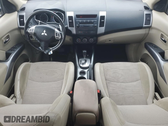 2011 Mitsubishi Outlander SE z VIN JA4AS3AW6BU007141, wystawiony jako Copart lot #60045045 z przebiegiem 180 020 mil mil oraz Czysty tytuł • Clean title. Historia ofert i sprzedaży dostępna na DreamBid. Obrazek 8.