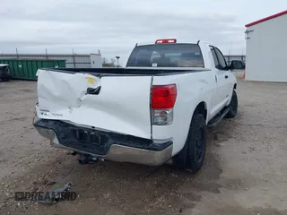 2013 Toyota Tundra z VIN 5TFRM5F19DX064236, wystawiony jako IAAI lot #41701170 z przebiegiem 147 312 mil mil oraz . Historia ofert i sprzedaży dostępna na DreamBid. Obrazek 4.