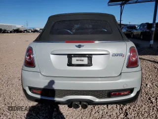 2012 MINI Convertible S z VIN WMWZP3C53CT296188, wystawiony jako Copart lot #88159445 z przebiegiem 110 859 mil mil oraz Szkoda całkowita • Salvage title. Historia ofert i sprzedaży dostępna na DreamBid. Obrazek 6.