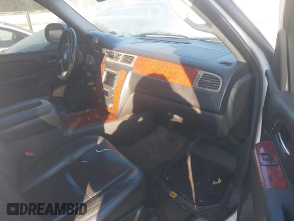 2010 Chevrolet Tahoe LTZ with VIN 1GNUKCE01AR197786, listed as a IAAI auction lot 41659828 with 288,151 mi miles and . Bid and sale history available at DreamBid. Image 5.