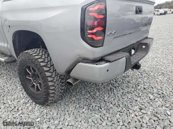 2015 Toyota Tundra 4WD Truck LTD with VIN 5TFHW5F12FX452093, listed as a Copart auction lot 44060665 with 105,803 mi miles and Salvage Title. Bid and sale history available at carsss.com. Image 9.