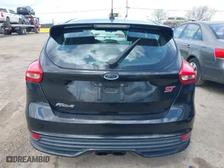 2015 Ford Focus ST with VIN 1FADP3L97FL334743, listed as a IAAI auction lot 41923997 with 200,549 mi miles. Bid and sale history available at carsss.com. Image 16.