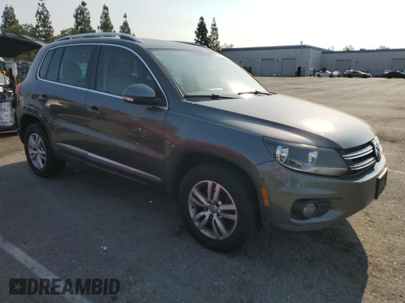 2013 Volkswagen Tiguan SE z VIN WVGAV7AX2DW023093, wystawiony jako Copart lot #64694405 z przebiegiem 137 460 mil mil oraz Szkoda całkowita • Salvage title. Historia ofert i sprzedaży dostępna na DreamBid. Obrazek 4.