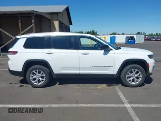 2022 Jeep Grand Cherokee Limited with VIN 1C4RJKBG1N8515561, listed as a IAAI auction lot 42628064 with 29,744 mi miles and . Bid and sale history available at DreamBid. Image 13.