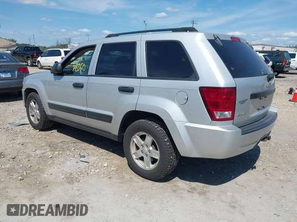 2005 Jeep Grand Cherokee Laredo with VIN 1J4GR48K95C651483, listed as a IAAI auction lot 42678360 with 114,674 mi miles and . Bid and sale history available at DreamBid. Image 3.