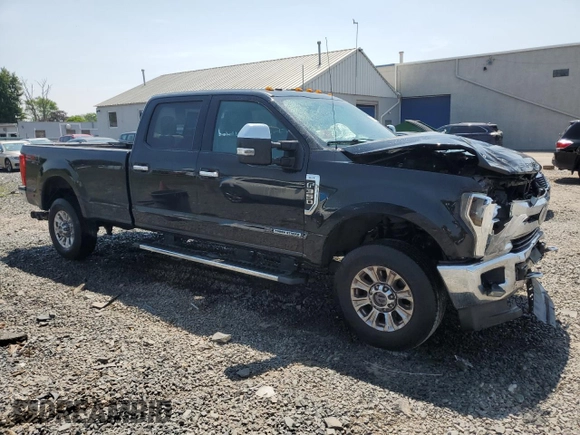 2018 Ford F-350 XL с VIN 1FT8W3BT2JEC97593, выставлен на аукционе Copart как лот 58744085 с пробегом 228 989 миль миль и Списание • Salvage title. История ставок и продаж доступна на DreamBid. Изображение 4.