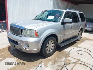 2004 Lincoln Navigator Luxury with VIN 5LMFU28R84LJ41232, listed as a IAAI auction lot 42468184 with Not provided miles and . Bid and sale history available at DreamBid. Image 2.
