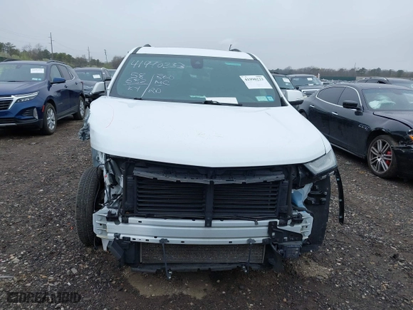2022 Chevrolet Traverse RS with VIN 1GNEVJKW6NJ111191, listed as a IAAI auction lot 41990233 with 58,532 mi miles. Bid and sale history available at carsss.com. Image 12.