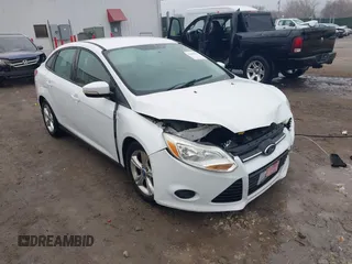 2013 Ford Focus SE z VIN 1FADP3F25DL221207, wystawiony jako IAAI lot #41209646 z przebiegiem 160 125 mil mil oraz . Historia ofert i sprzedaży dostępna na DreamBid. Obrazek 1.