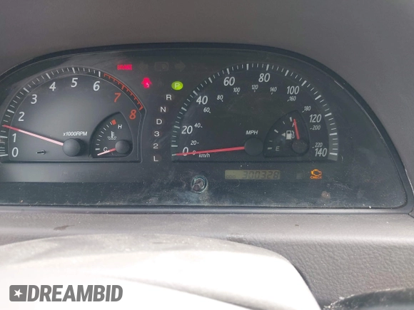 2003 Toyota Camry LE z VIN 4T1BF30K53U555156, wystawiony jako IAAI lot #42144121 z przebiegiem 300 328 mil mil oraz . Historia ofert i sprzedaży dostępna na DreamBid. Obrazek 7.