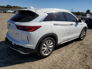 2019 Infiniti QX50 LUXE with VIN 3PCAJ5M12KF115155, listed as a Copart auction lot 63560522 with 59,566 mi miles. Bid and sale history available at carsss.com. Image 4.