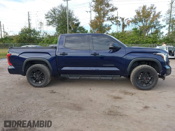 2022 Toyota Tundra 2WD SR5 with VIN 5TFLA5AB3NX009183, listed as a IAAI auction lot 41029101 with 104,806 mi miles. Bid and sale history available at carsss.com. Image 13.
