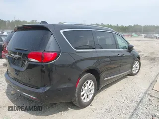2020 Chrysler Pacifica Touring L with VIN 2C4RC1BG4LR103608, listed as a IAAI auction lot 42280924 with 79,502 mi miles and . Bid and sale history available at DreamBid. Image 4.