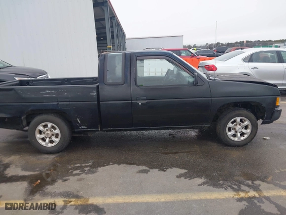 1996 Nissan Trucks 2WD XE with VIN 1N6SD16S5TC385180, listed as a IAAI auction lot 41345326 with 262,211 mi miles. Bid and sale history available at carsss.com. Image 13.