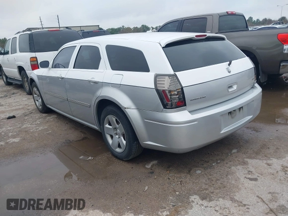 2008 Dodge Magnum SXT with VIN 2D4FV37V78H192963, listed as a IAAI auction lot 41420016 with 191,238 mi miles and . Bid and sale history available at carsss.com. Image 3.