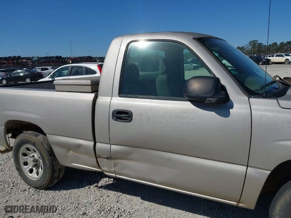 2007 Chevrolet Silverado 1500 with VIN 1GCEC14V97Z126498, listed as a IAAI auction lot 41792459 with 251,007 mi miles. Bid and sale history available at carsss.com. Image 6.