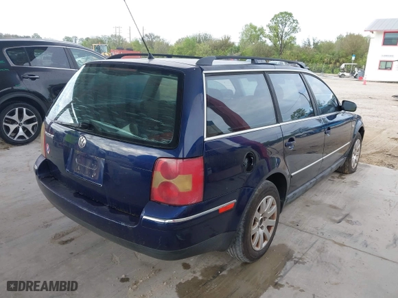 2003 Volkswagen Passat GLS with VIN WVWVD63B93E026484, listed as a IAAI auction lot 41071543 with 172,538 mi miles. Bid and sale history available at carsss.com. Image 4.