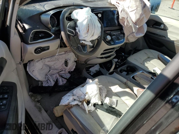 2017 Chrysler Pacifica Touring L Plus with VIN 2C4RC1EG0HR525202, listed as a Copart auction lot 42175765 with Not Provided miles and Salvage Title. Bid and sale history available at DreamBid. Image 8.