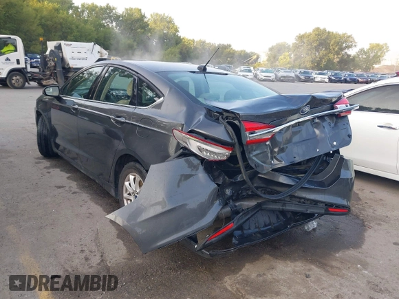 2017 Ford Fusion S with VIN 3FA6P0G76HR121500, listed as a IAAI auction lot 40308024 with 130,325 mi miles. Bid and sale history available at carsss.com. Image 3.
