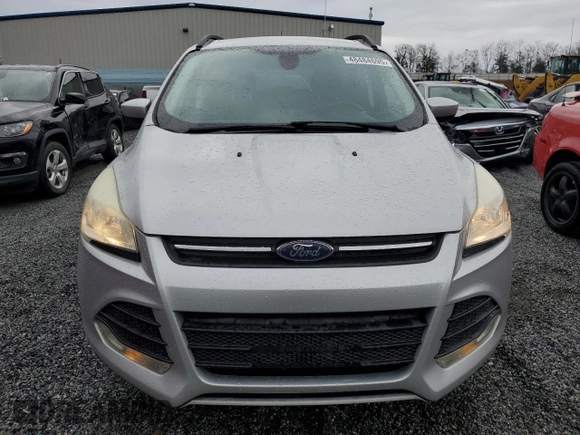 2015 Ford Escape SE with VIN 1FMCU0GX8FUB55610, listed as a Copart auction lot 48484695 with 138,687 mi miles and Salvage Title. Bid and sale history available at DreamBid. Image 5.