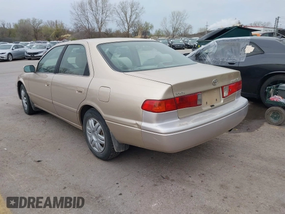 2001 Toyota Camry CE with VIN JT2BG22K410548804, listed as a IAAI auction lot 41820737 with 271,855 mi miles and . Bid and sale history available at DreamBid. Image 3.