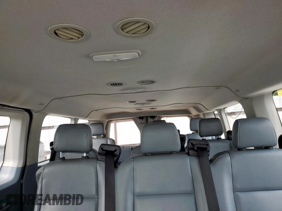 2018 Ford Transit Passenger XL с VIN 1FBZX2ZM5JKA32604, выставлен на аукционе Copart как лот 59329855 с пробегом 67 601 миль миль и Списание • Salvage title. История ставок и продаж доступна на DreamBid. Изображение 10.