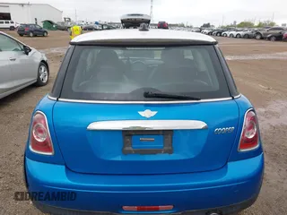 2011 MINI Hardtop with VIN WMWSU3C55BT252427, listed as a IAAI auction lot 42118852 with 151,077 mi miles and . Bid and sale history available at DreamBid. Image 17.