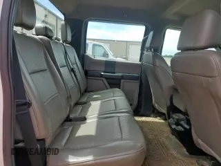 2020 Ford F-250 XL z VIN 1FT7W2B6XLED98240, wystawiony jako Copart lot #60680815 z przebiegiem 129 824 mil mil oraz Czysty tytuł • Clean title. Historia ofert i sprzedaży dostępna na DreamBid. Obrazek 10.