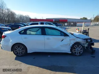 2022 Kia Forte GT-Line with VIN 3KPF54AD3NE444346, listed as a IAAI auction lot 41662664 with 78,070 mi miles. Bid and sale history available at carsss.com. Image 13.