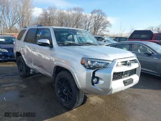 2020 Toyota 4Runner SR5 with VIN JTEBU5JR5L5767417, listed as a IAAI auction lot 41665935 with 57,297 mi miles. Bid and sale history available at carsss.com. Image 1.