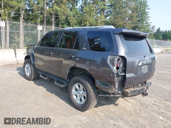 2018 Toyota 4Runner SR5 z VIN JTEBU5JR7J5490718, wystawiony jako IAAI lot #42551721 z przebiegiem 111 237 mil mil oraz . Historia ofert i sprzedaży dostępna na DreamBid. Obrazek 3.