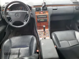 1999 Mercedes-Benz E 320 z VIN WDBJF65H4XA857249, wystawiony jako Copart lot #59337225 z przebiegiem 149 953 mil mil oraz Szkoda całkowita • Salvage title. Historia ofert i sprzedaży dostępna na DreamBid. Obrazek 8.