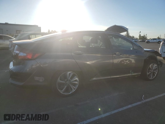 2018 Honda Clarity Plug-In Hybrid with VIN JHMZC5F17JC023849, listed as a Copart auction lot 76805024 with 44,240 mi miles and Salvage Title. Bid and sale history available at carsss.com. Image 3.
