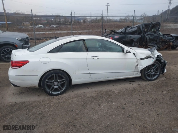 2015 Mercedes-Benz E-Class E 400 with VIN WDDKJ6HB7FF294796, listed as a IAAI auction lot 41800037 with 77,656 mi miles. Bid and sale history available at carsss.com. Image 13.