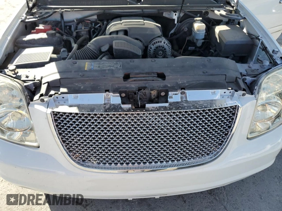 2010 GMC Yukon SLT with VIN 1GKUCCE05AR193444, listed as a Copart auction lot 47491445 with 187,164 mi miles and Salvage Title. Bid and sale history available at carsss.com. Image 12.