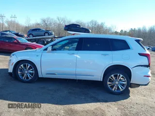2021 Cadillac XT6 Premium Luxury with VIN 1GYKPDRS9MZ236075, listed as a IAAI auction lot 41632689 with 1 mi miles. Bid and sale history available at carsss.com. Image 13.