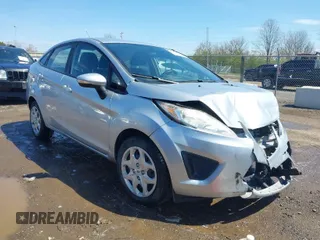 2013 Ford Fiesta SE with VIN 3FADP4BJ7DM207522, listed as a IAAI auction lot 41962314 with 191,550 mi miles. Bid and sale history available at carsss.com. Image 1.