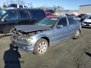 2002 BMW 3 Series 325i with VIN WBAEV33482KL67952, listed as a Copart auction lot 42939985 with 0 mi miles and Salvage Title. Bid and sale history available at carsss.com. Image 1.