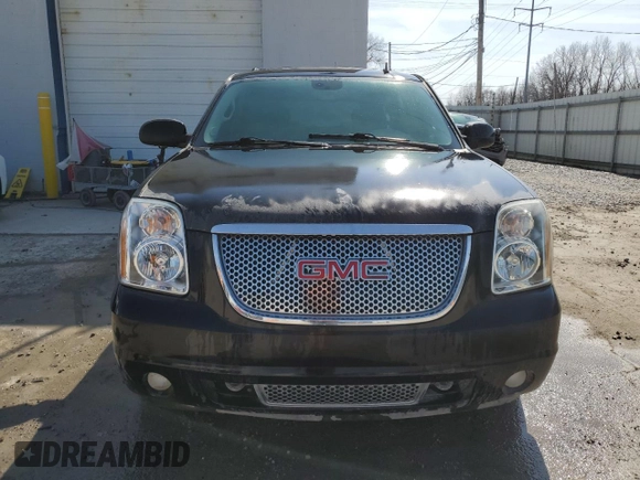2009 GMC Yukon Denali z VIN 1GKFK03279R279042, wystawiony jako Copart lot #47779045 z przebiegiem 255 869 mil mil oraz Szkody całkowita. Historia ofert i sprzedaży dostępna na DreamBid. Obrazek 5.
