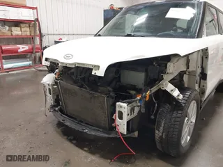 2015 Kia Soul ! with VIN KNDJX3A53F7184832, listed as a IAAI auction lot 42042994 with 72,216 mi miles. Bid and sale history available at carsss.com. Image 6.
