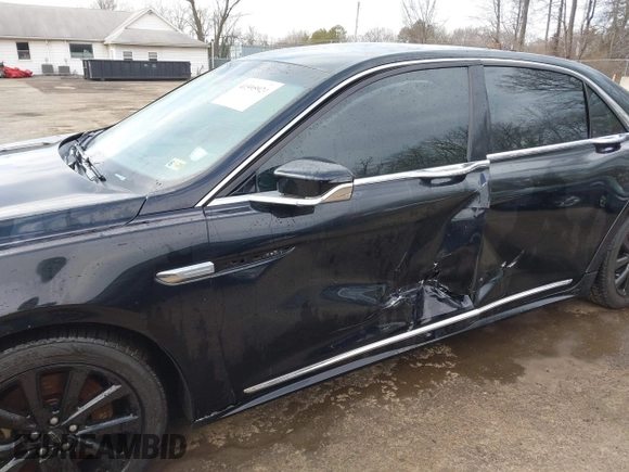 2018 Lincoln Continental Livery with VIN 1LN6L9HK0J5609973, listed as a IAAI auction lot 41595924 with 41,661 mi miles. Bid and sale history available at carsss.com. Image 6.
