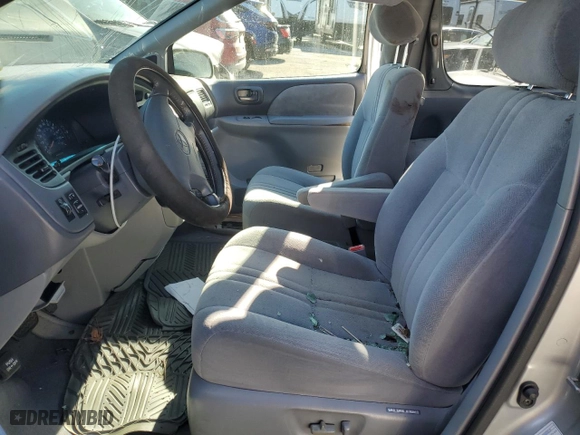 2003 Toyota Sienna LE with VIN 4T3ZF13C03U514917, listed as a Copart auction lot 88355355 with 146,050 mi miles and Salvage Title. Bid and sale history available at carsss.com. Image 7.