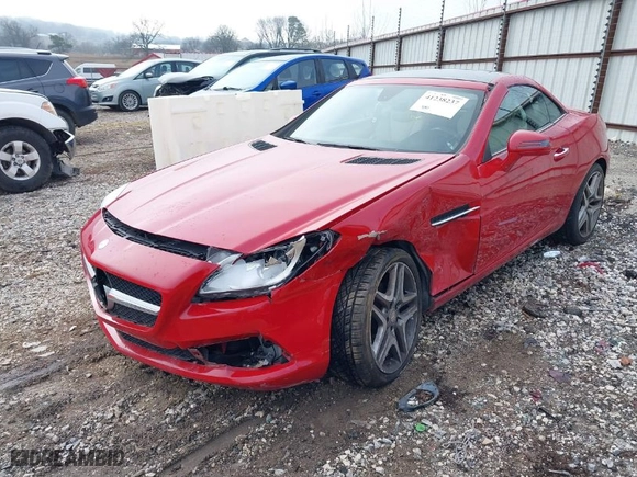 2013 Mercedes-Benz SLK-Class SLK 250 with VIN WDDPK4HAXDF064844, listed as a IAAI auction lot 41238237 with 61,180 mi miles. Bid and sale history available at carsss.com. Image 2.