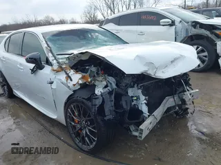 2017 Lexus GS F F z VIN JTHBP1BL4HA002100, wystawiony jako IAAI lot #41820873 z przebiegiem 101 622 mil mil oraz . Historia ofert i sprzedaży dostępna na DreamBid. Obrazek 1.