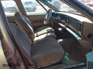 1995 Buick LeSabre Custom with VIN 1G4HP52LXSH541074, listed as a IAAI auction lot 41835035 with 101,026 mi miles. Bid and sale history available at carsss.com. Image 5.