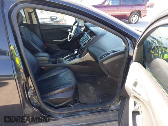 2014 Ford Focus SE with VIN 1FADP3F23EL355117, listed as a IAAI auction lot 41771824 with 211,052 mi miles. Bid and sale history available at carsss.com. Image 5.